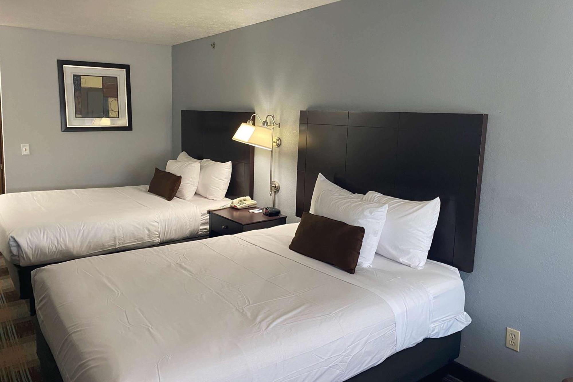 Baymont By Wyndham Danville Il Экстерьер фото