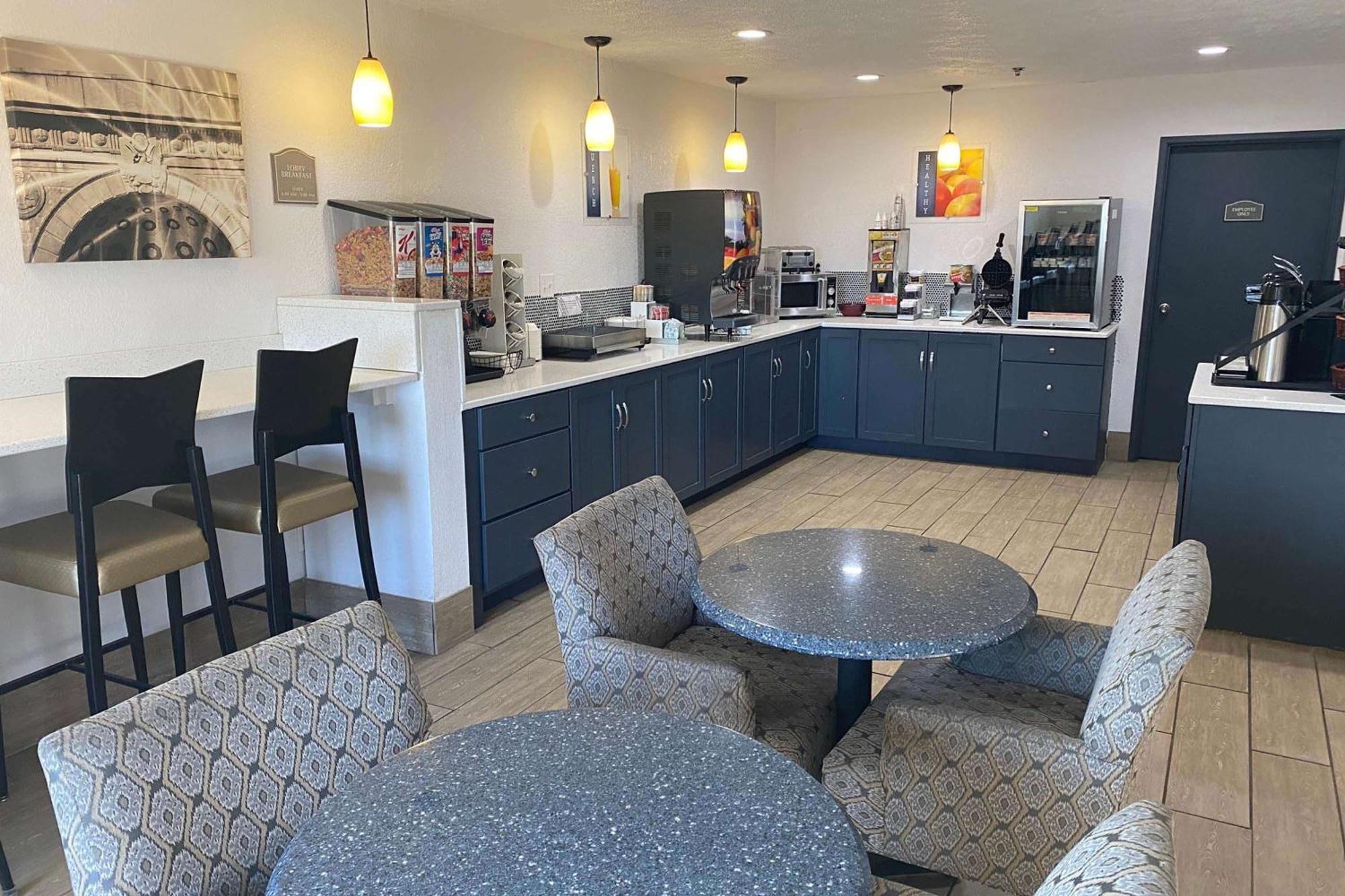 Baymont By Wyndham Danville Il Экстерьер фото