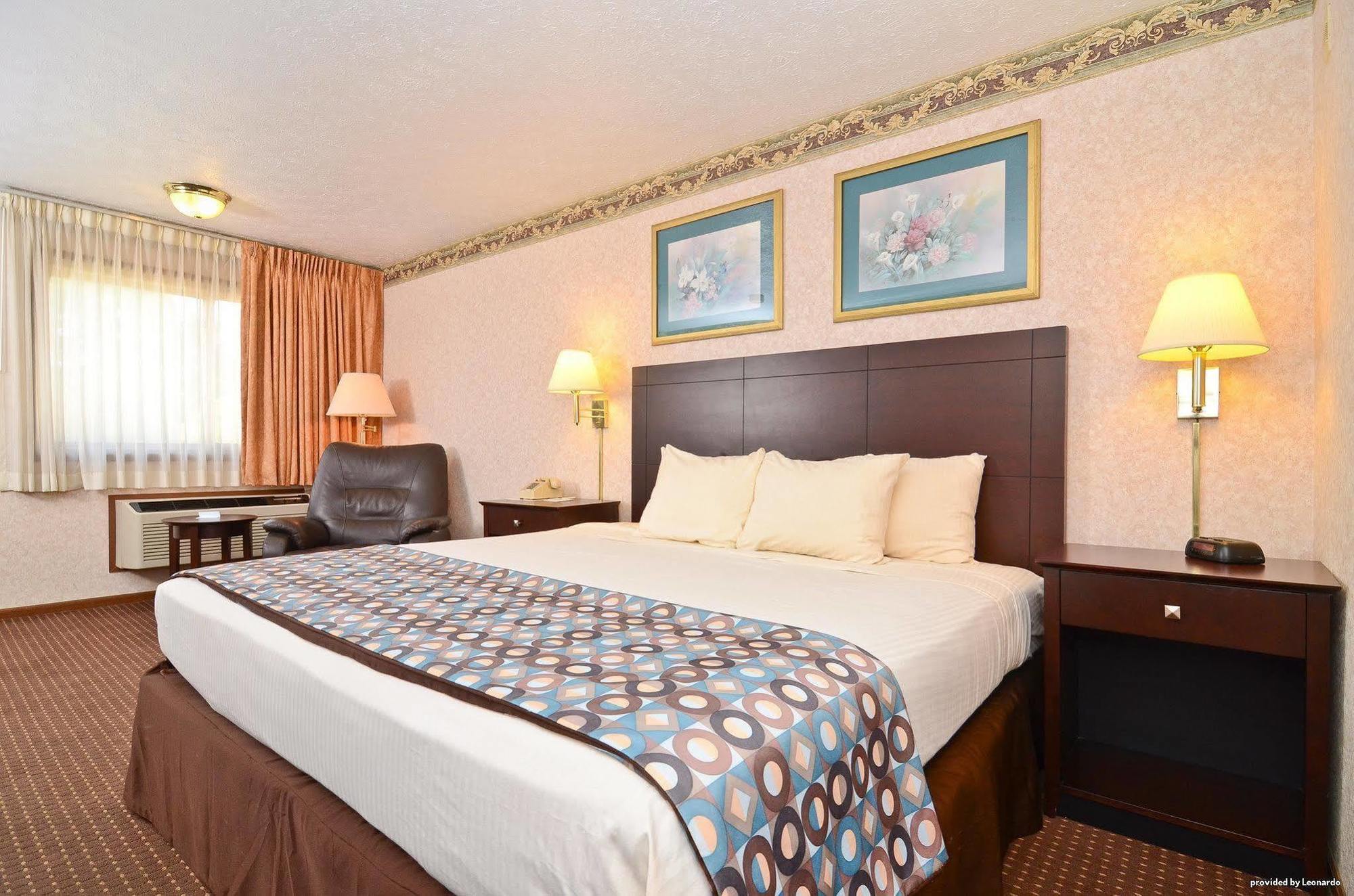 Baymont By Wyndham Danville Il Экстерьер фото
