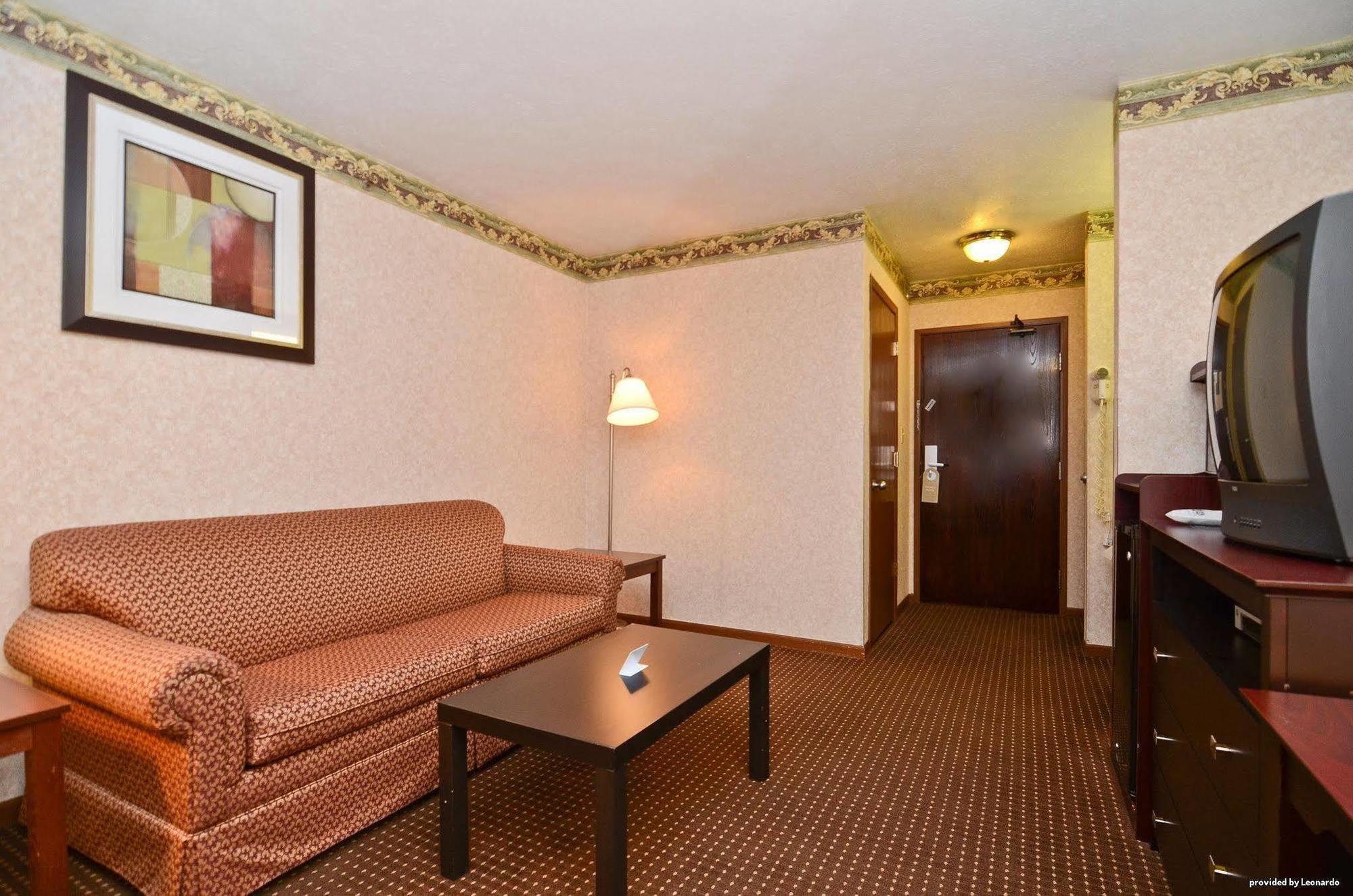Baymont By Wyndham Danville Il Экстерьер фото