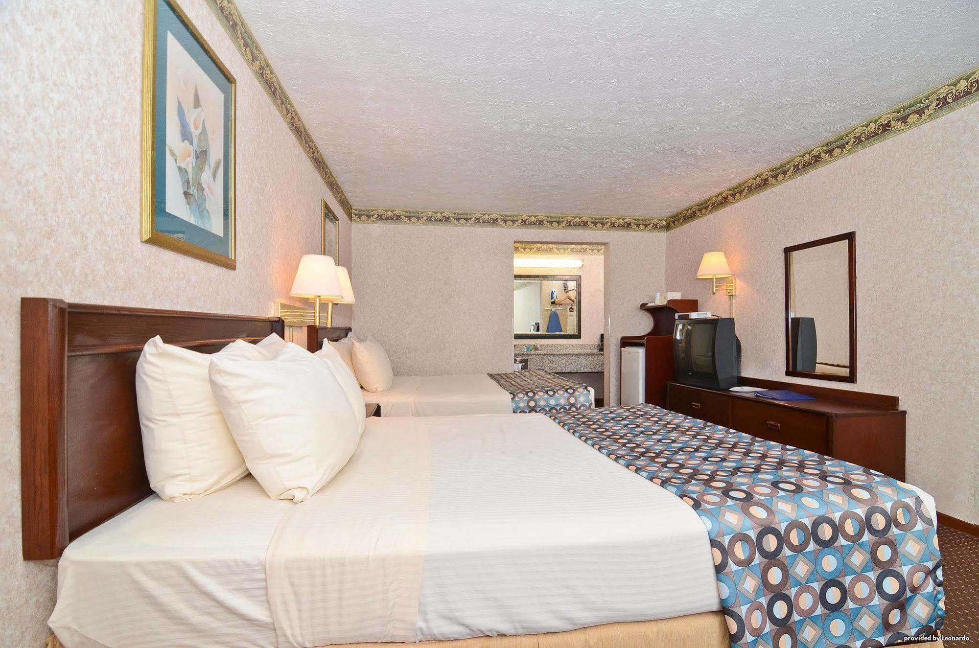 Baymont By Wyndham Danville Il Экстерьер фото