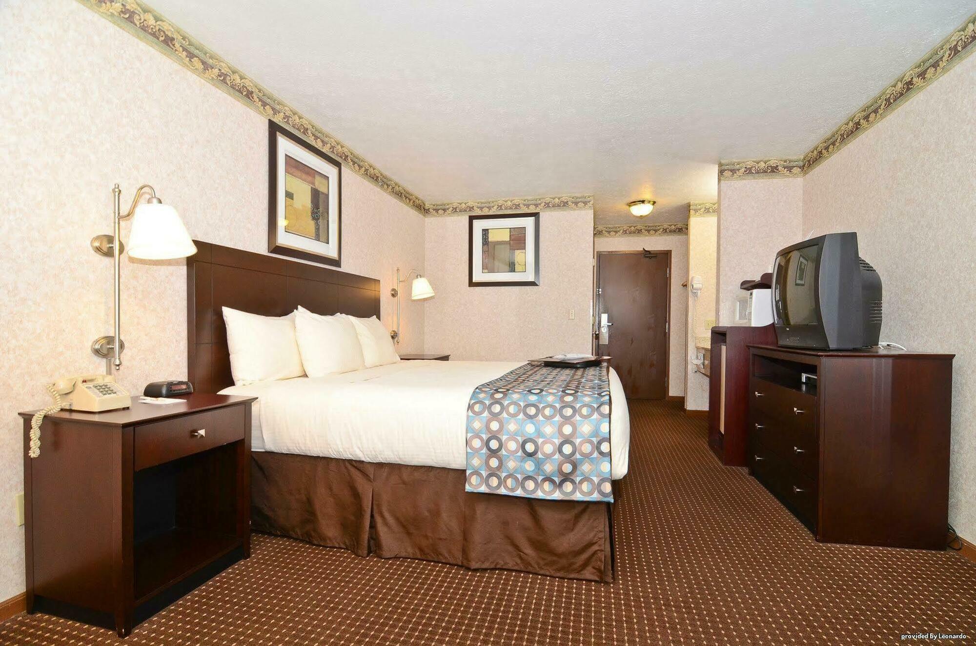 Baymont By Wyndham Danville Il Экстерьер фото